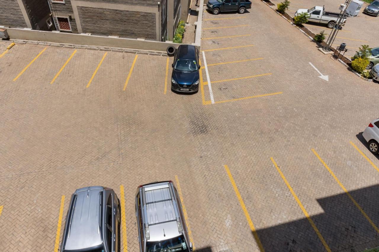 Serenity Stays Nakuru Luaran gambar